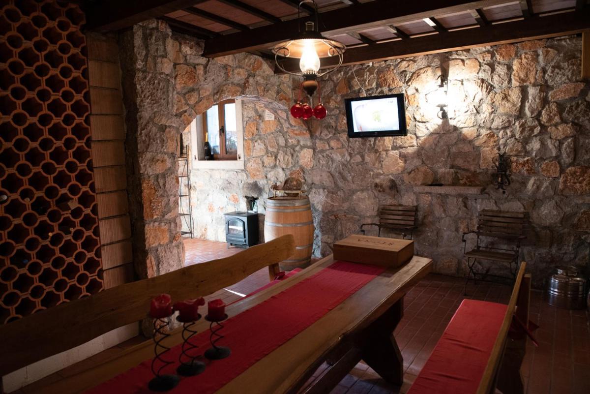 Castle House Rooms, Swimming Pool & Sauna & Tennis Court & Wine Cellar 塞扎纳 外观 照片