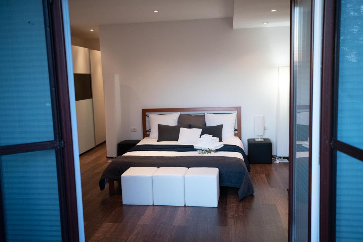 Castle House Rooms, Swimming Pool & Sauna & Tennis Court & Wine Cellar 塞扎纳 外观 照片
