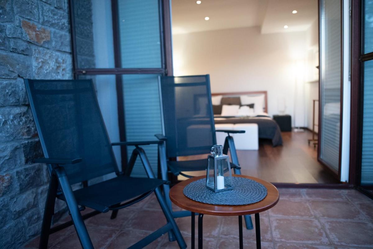 Castle House Rooms, Swimming Pool & Sauna & Tennis Court & Wine Cellar 塞扎纳 外观 照片