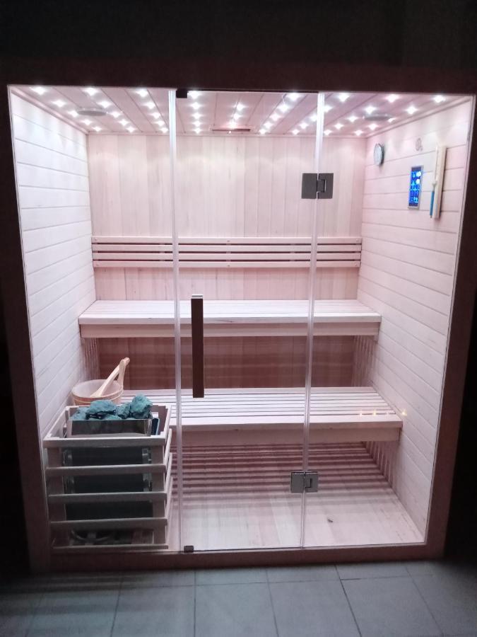 Castle House Rooms, Swimming Pool & Sauna & Tennis Court & Wine Cellar 塞扎纳 外观 照片